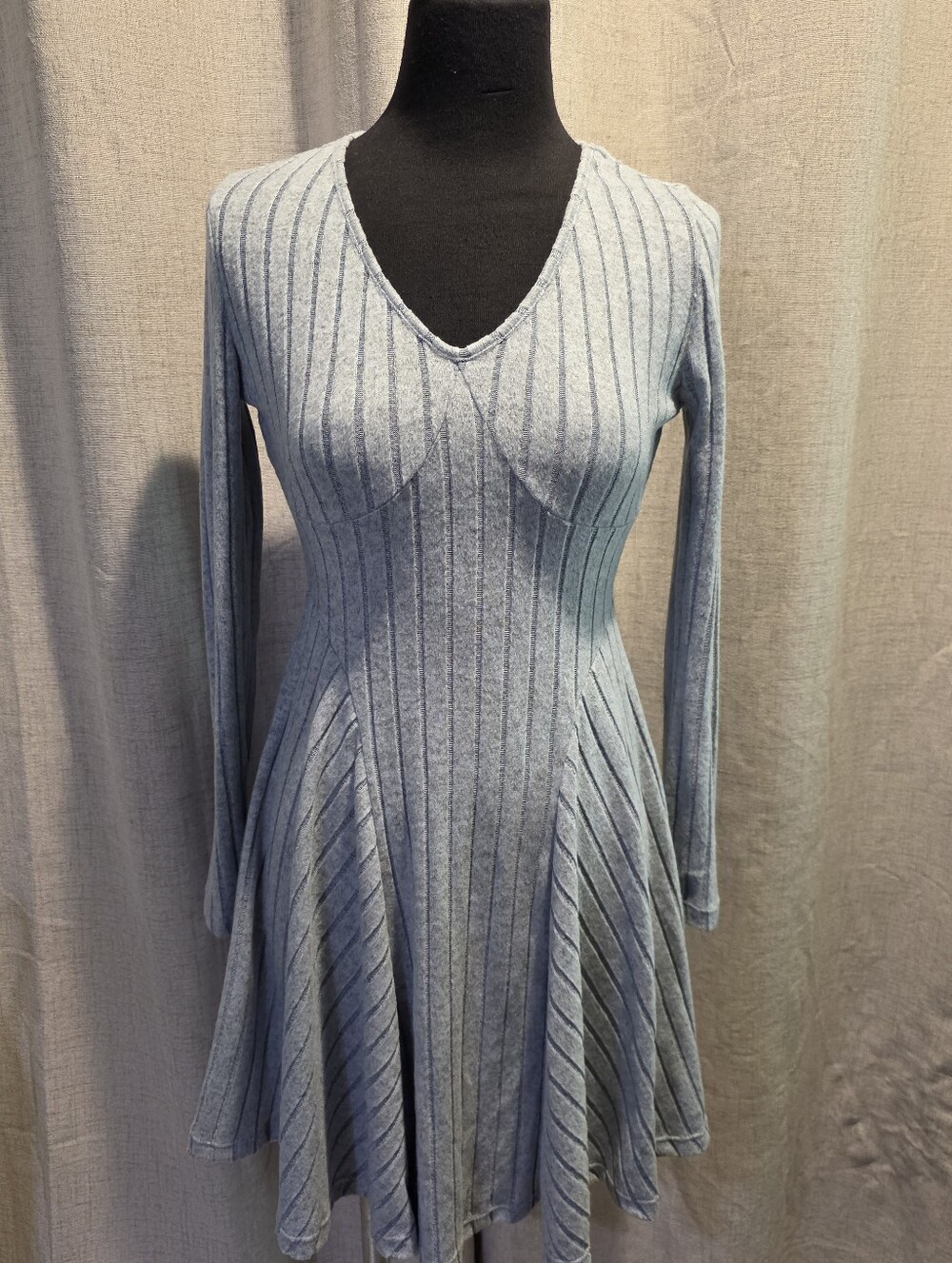 Halara Ribbed V-Neck Long Sleeve Fit & Flare Dress — Light Gray